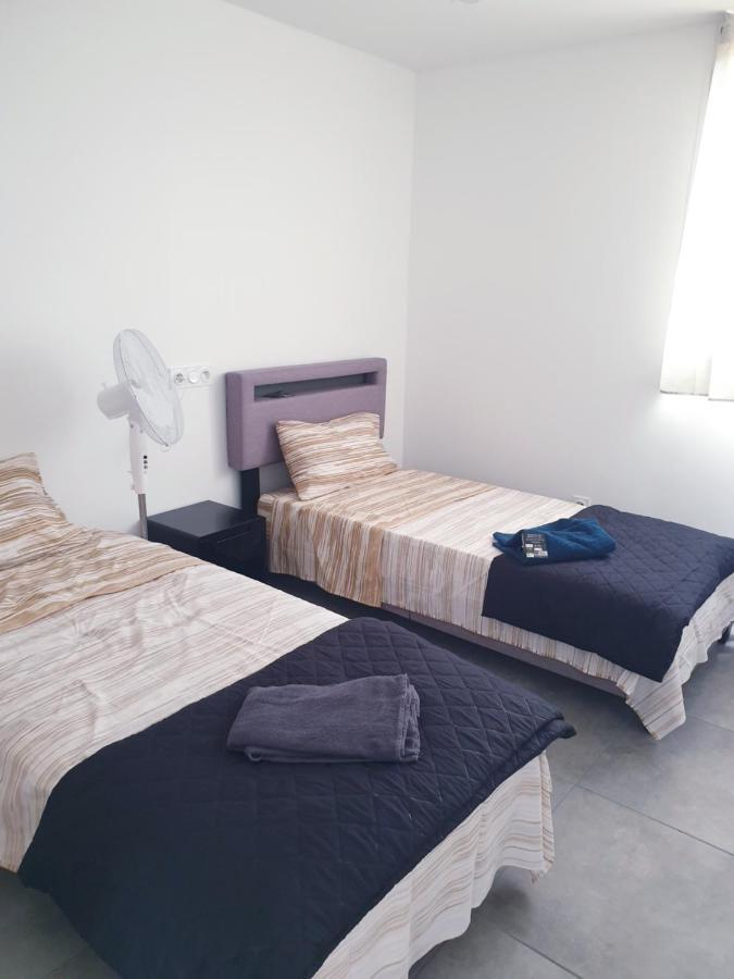 Big Flat Sea Vieuw 95 M2 5 Rooms Near Airport 5 Min Train 3 Min And Tram On Site, Beach 7 Min, 2 Showers And 2 Toilets , Neuf Grand Appartement 95 M2 5 Chambres Proche Aeroport 5 Min Train 3 Min Et Tramway Sur Place, Plage 7 Min 2 Douches Et 2 Wc Vue Nizza Kültér fotó