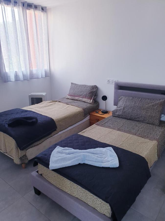 Big Flat Sea Vieuw 95 M2 5 Rooms Near Airport 5 Min Train 3 Min And Tram On Site, Beach 7 Min, 2 Showers And 2 Toilets , Neuf Grand Appartement 95 M2 5 Chambres Proche Aeroport 5 Min Train 3 Min Et Tramway Sur Place, Plage 7 Min 2 Douches Et 2 Wc Vue Nizza Kültér fotó
