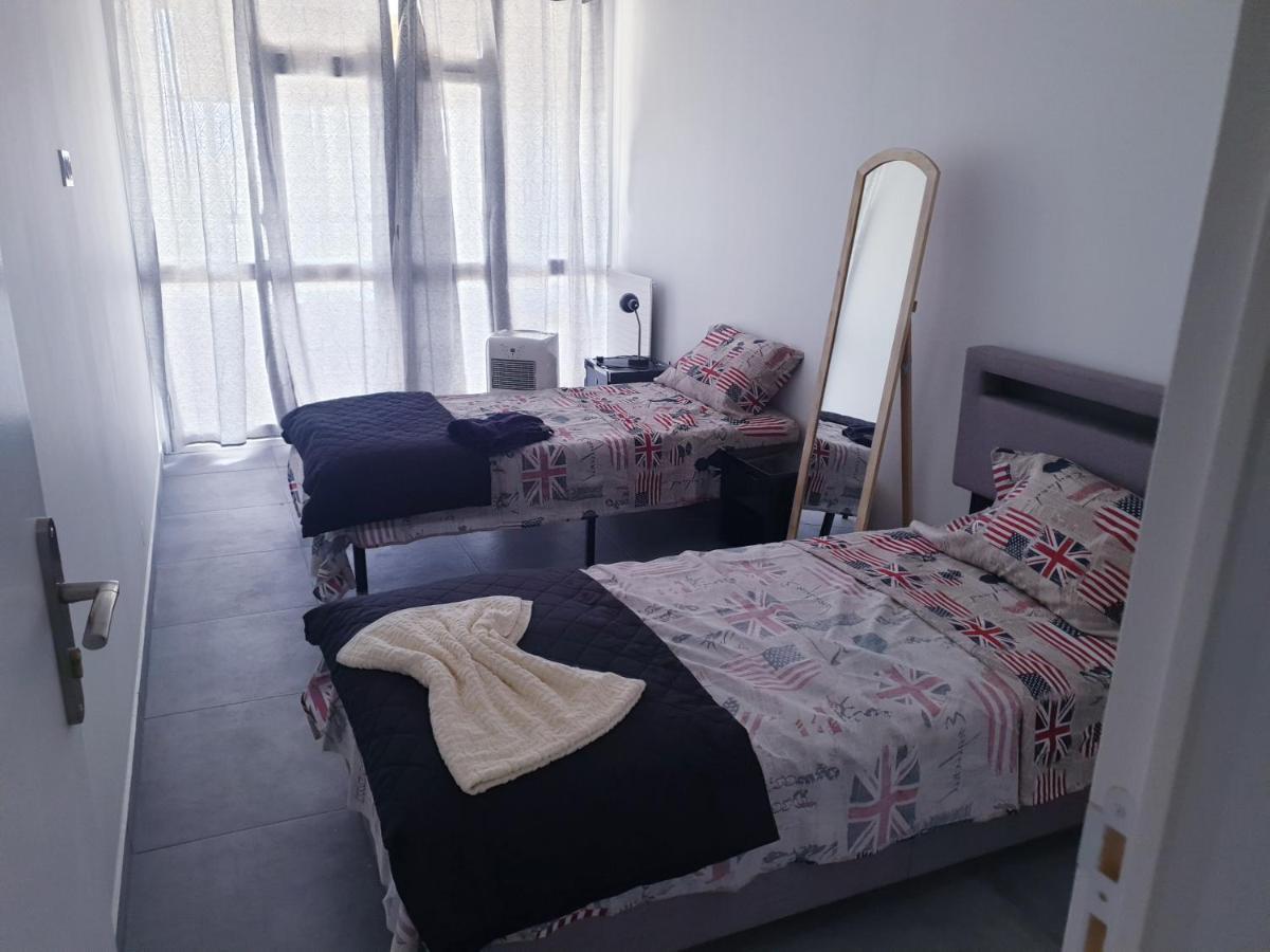 Big Flat Sea Vieuw 95 M2 5 Rooms Near Airport 5 Min Train 3 Min And Tram On Site, Beach 7 Min, 2 Showers And 2 Toilets , Neuf Grand Appartement 95 M2 5 Chambres Proche Aeroport 5 Min Train 3 Min Et Tramway Sur Place, Plage 7 Min 2 Douches Et 2 Wc Vue Nizza Kültér fotó