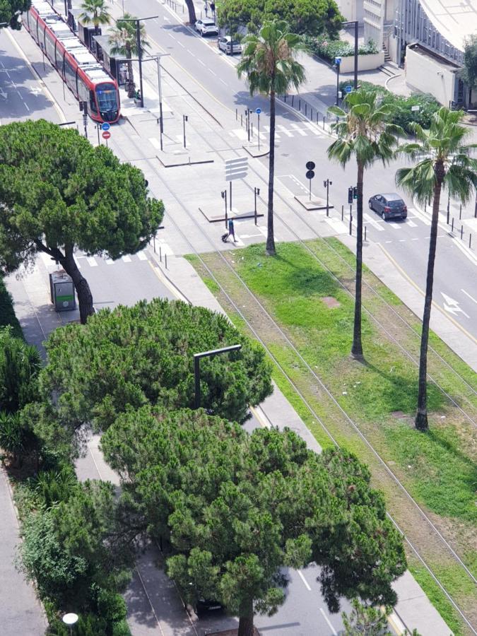Big Flat Sea Vieuw 95 M2 5 Rooms Near Airport 5 Min Train 3 Min And Tram On Site, Beach 7 Min, 2 Showers And 2 Toilets , Neuf Grand Appartement 95 M2 5 Chambres Proche Aeroport 5 Min Train 3 Min Et Tramway Sur Place, Plage 7 Min 2 Douches Et 2 Wc Vue Nizza Kültér fotó