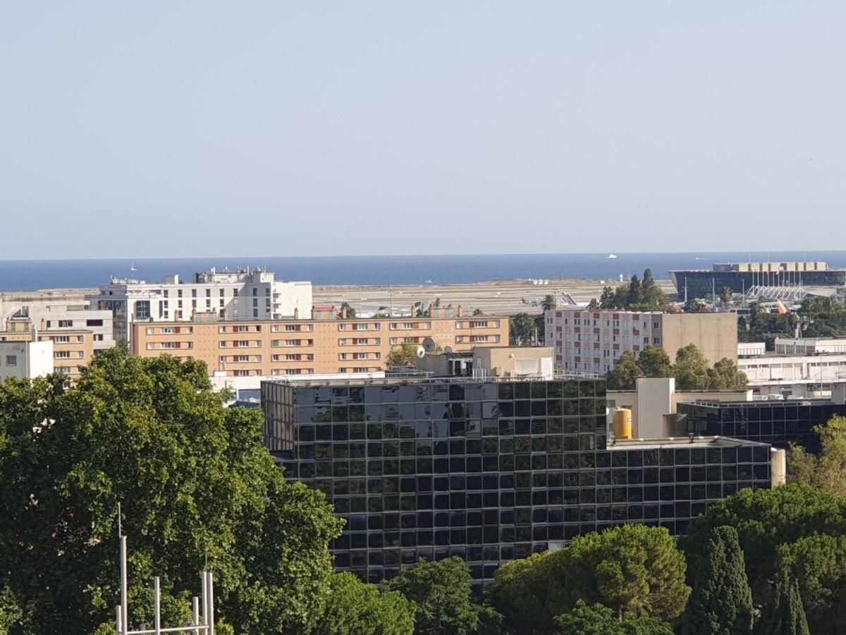 Big Flat Sea Vieuw 95 M2 5 Rooms Near Airport 5 Min Train 3 Min And Tram On Site, Beach 7 Min, 2 Showers And 2 Toilets , Neuf Grand Appartement 95 M2 5 Chambres Proche Aeroport 5 Min Train 3 Min Et Tramway Sur Place, Plage 7 Min 2 Douches Et 2 Wc Vue Nizza Kültér fotó