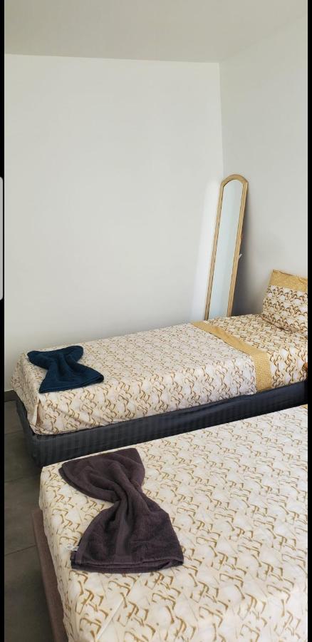 Big Flat Sea Vieuw 95 M2 5 Rooms Near Airport 5 Min Train 3 Min And Tram On Site, Beach 7 Min, 2 Showers And 2 Toilets , Neuf Grand Appartement 95 M2 5 Chambres Proche Aeroport 5 Min Train 3 Min Et Tramway Sur Place, Plage 7 Min 2 Douches Et 2 Wc Vue Nizza Kültér fotó